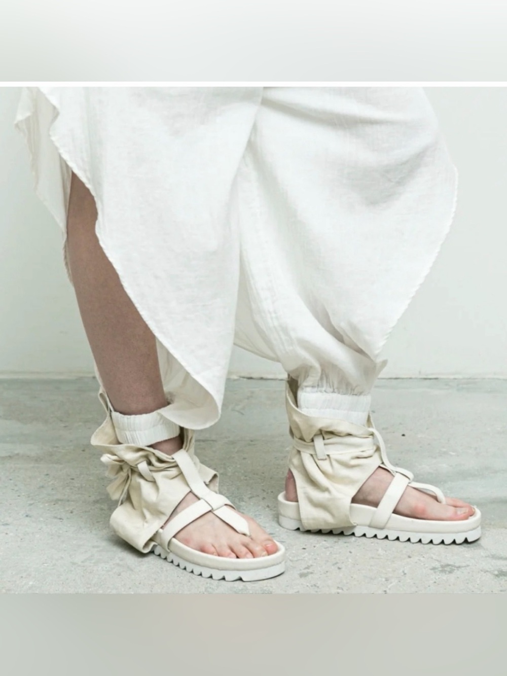 Nicholas K Laguna Moc Sandals Ivory Cream Canvas Leather NIB NWT Women’s Size 10